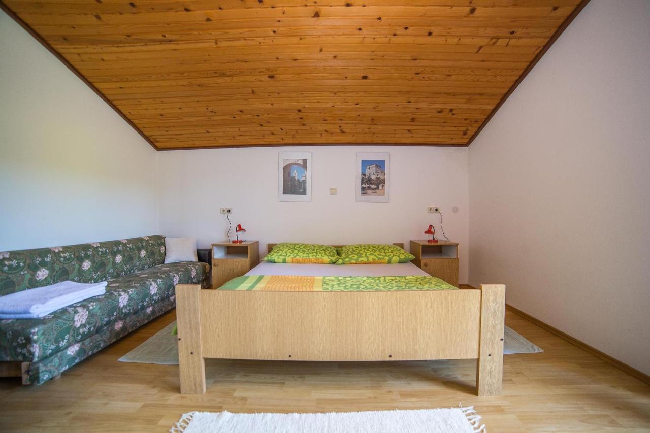 Apartments Pahljina Palit Екстериор снимка