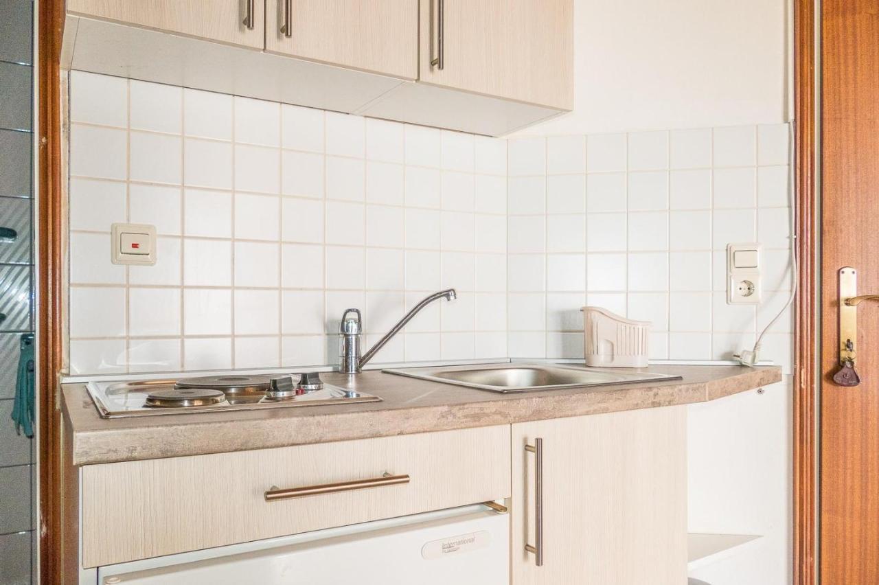 Apartments Pahljina Palit Екстериор снимка