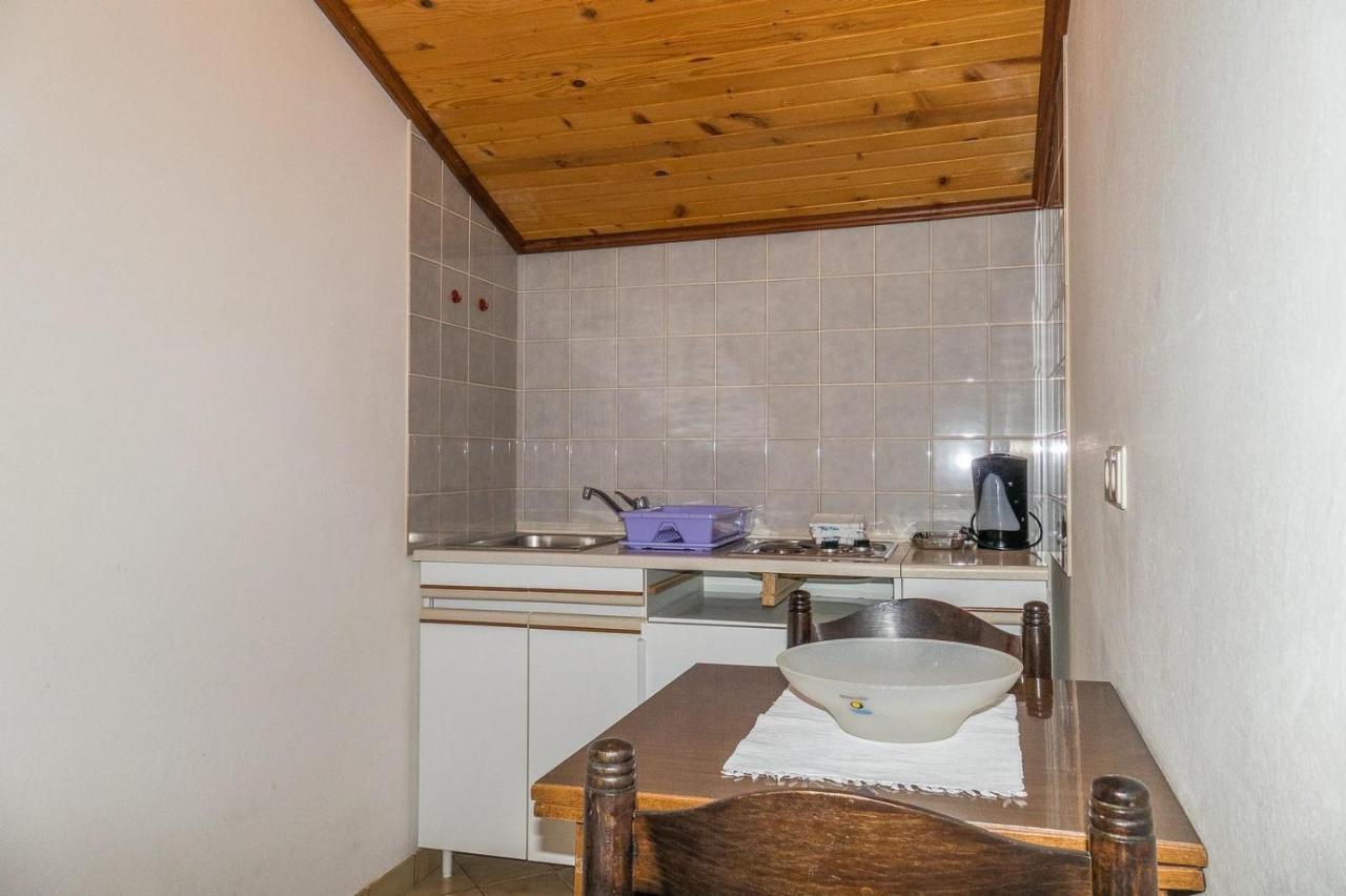 Apartments Pahljina Palit Екстериор снимка