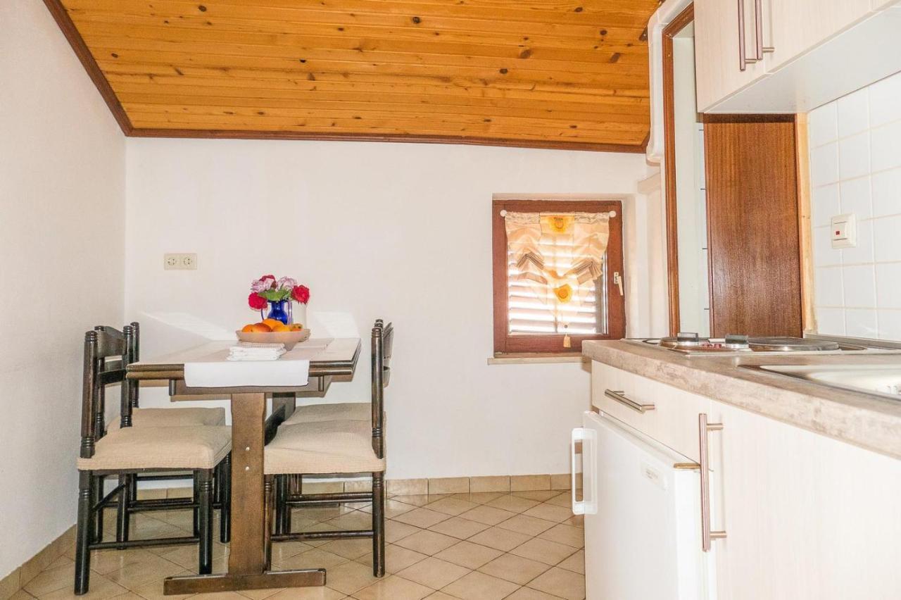 Apartments Pahljina Palit Екстериор снимка