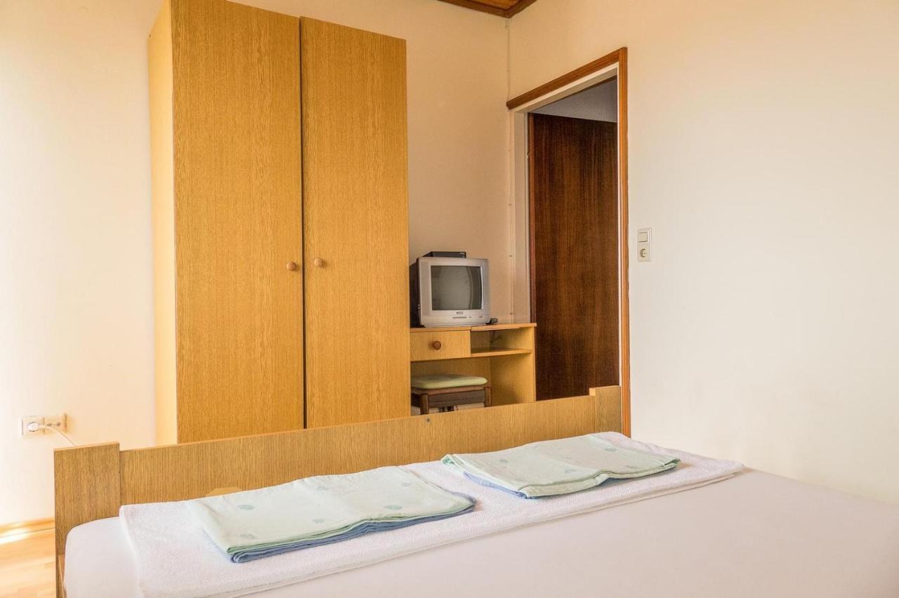 Apartments Pahljina Palit Екстериор снимка