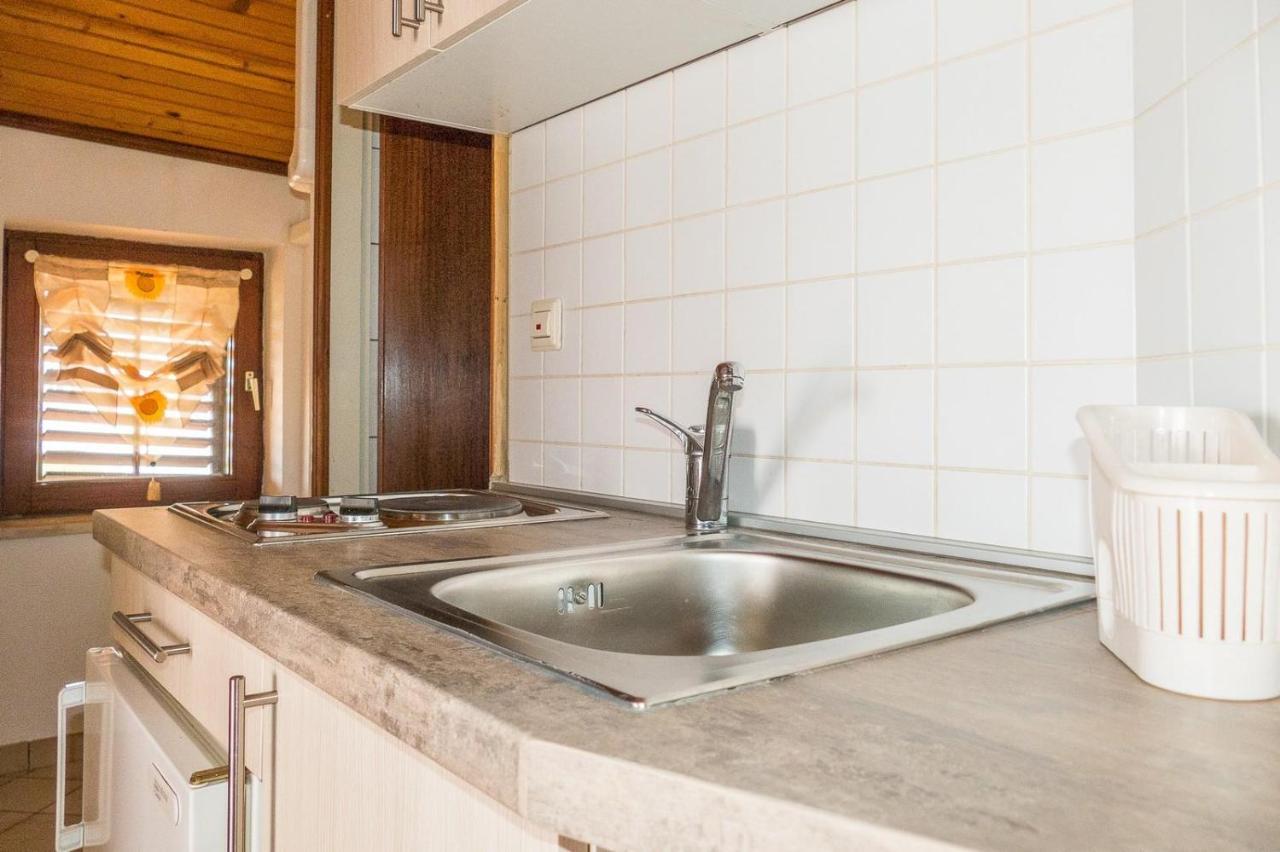 Apartments Pahljina Palit Екстериор снимка