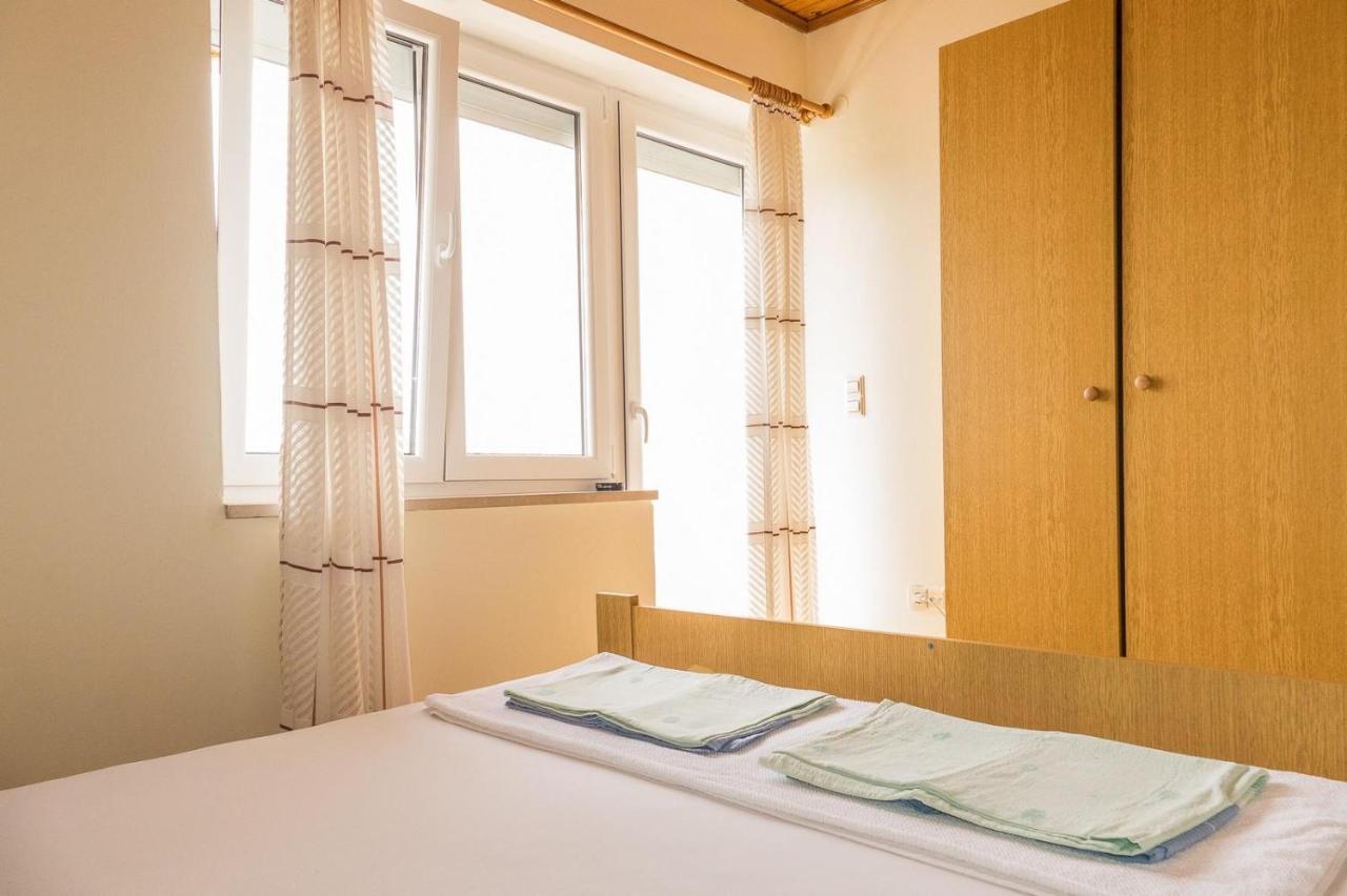 Apartments Pahljina Palit Екстериор снимка
