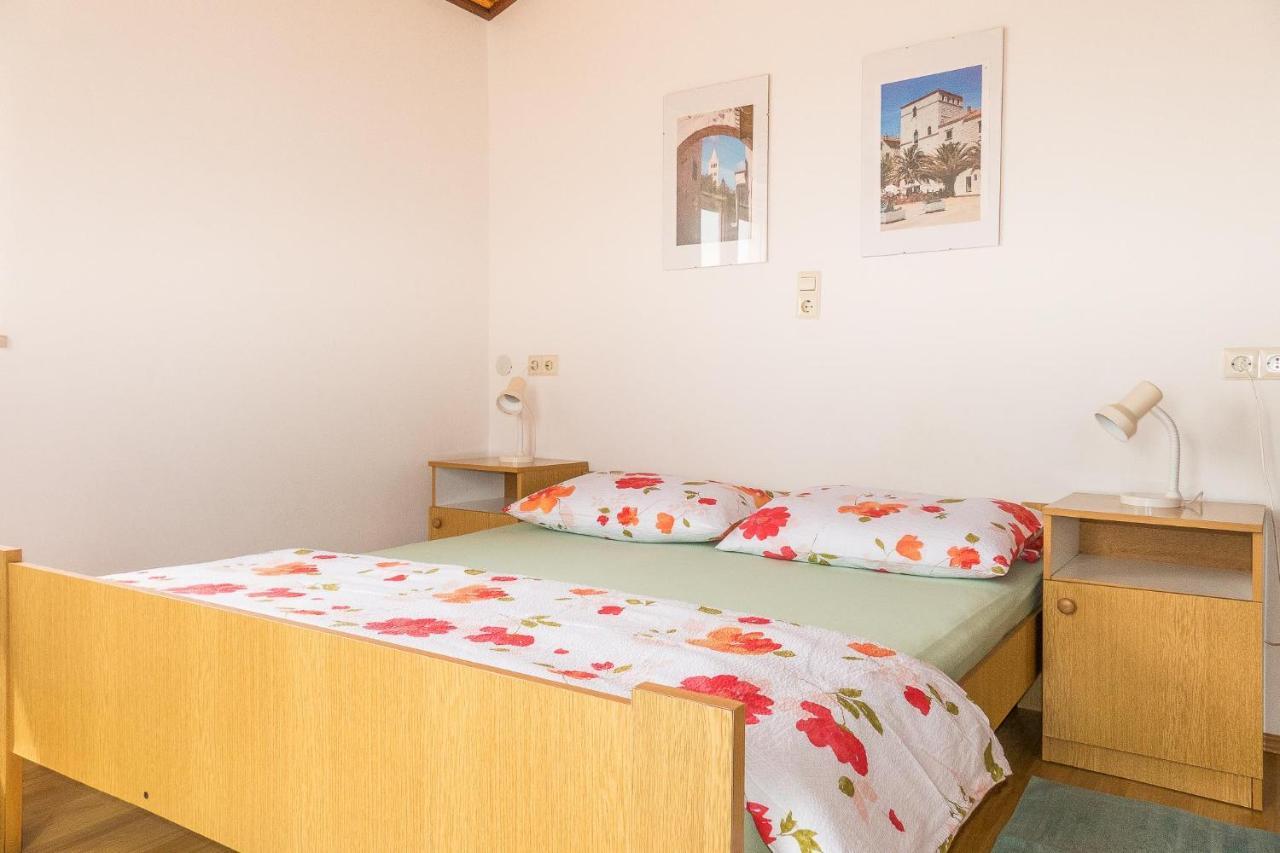 Apartments Pahljina Palit Екстериор снимка